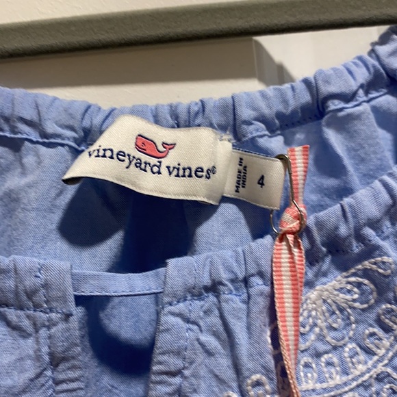NWT-VINEYARD VINES BLUE SUMMER SLEEVELESS TOP WITH WHITE EMBROIDERY AND TASSELS - Picture 2 of 7
